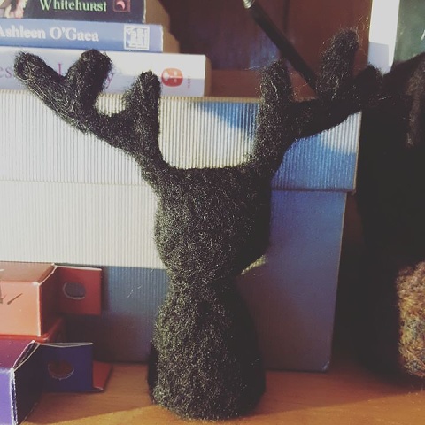 Something-new-this-little-guy-has-antlers-made-with-a-pipe-cleaner-armature-needlefelting 27431409353 O